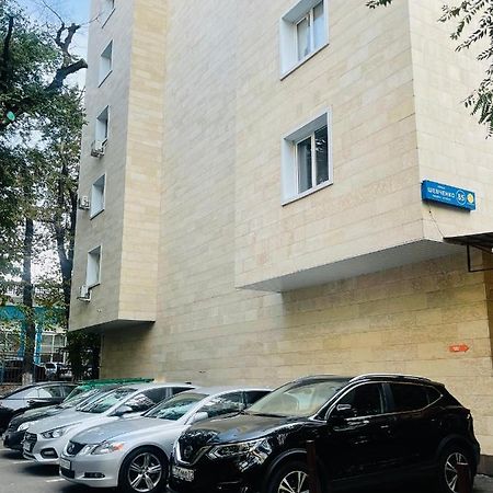 Уютная Квартира В Самом Сердце Алматы Almati Kültér fotó