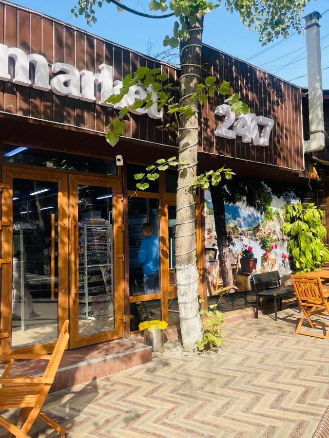 Уютная Квартира В Самом Сердце Алматы Almati Kültér fotó